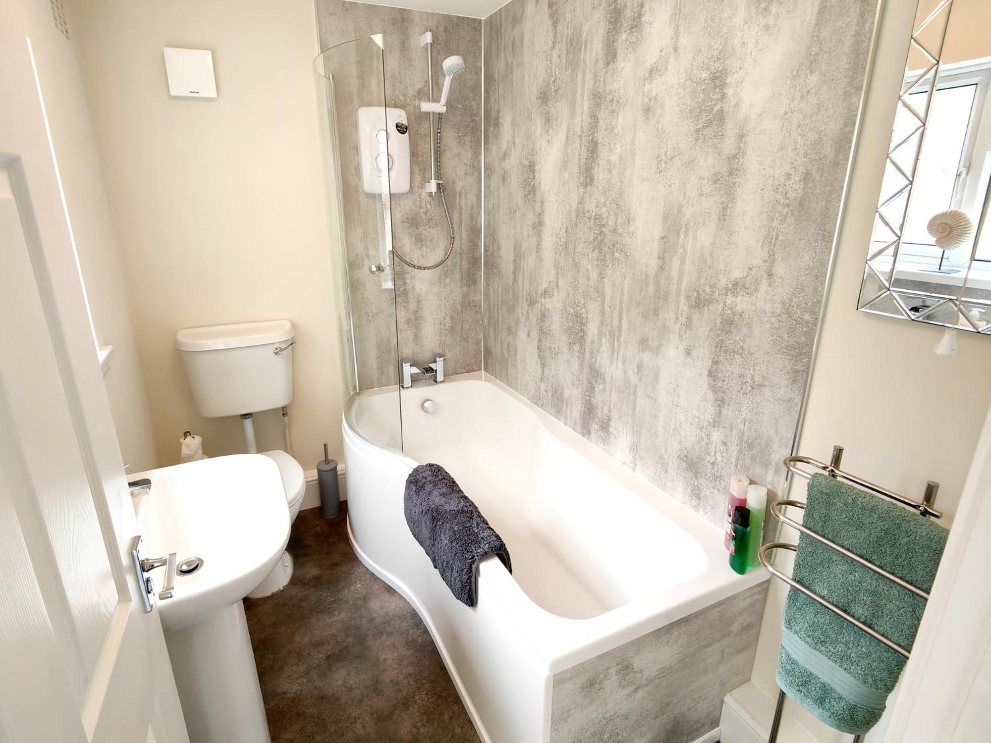 Douglas House, Near Hospital, Attractive And Comfy 2 Bedroom House With Enclosed Yard To Rear Carlisle  Exterior foto
